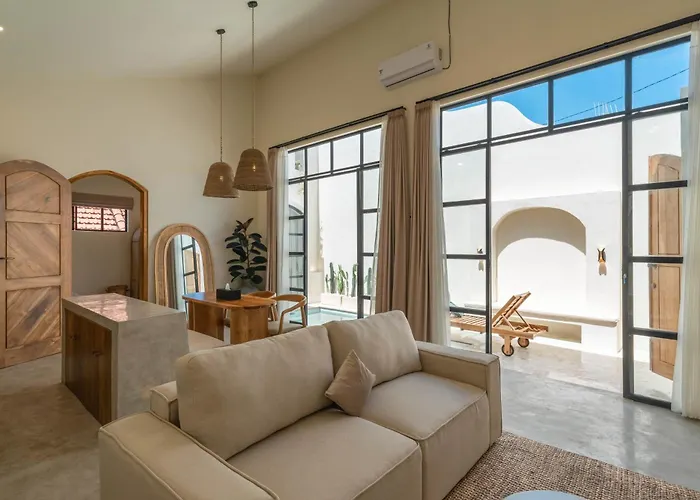 Lenomi - Cute 1 Bedroom W/ Pool In *