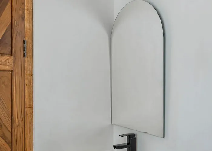Вилла Lenomi - Cute 1 Bedroom W/ Pool In *